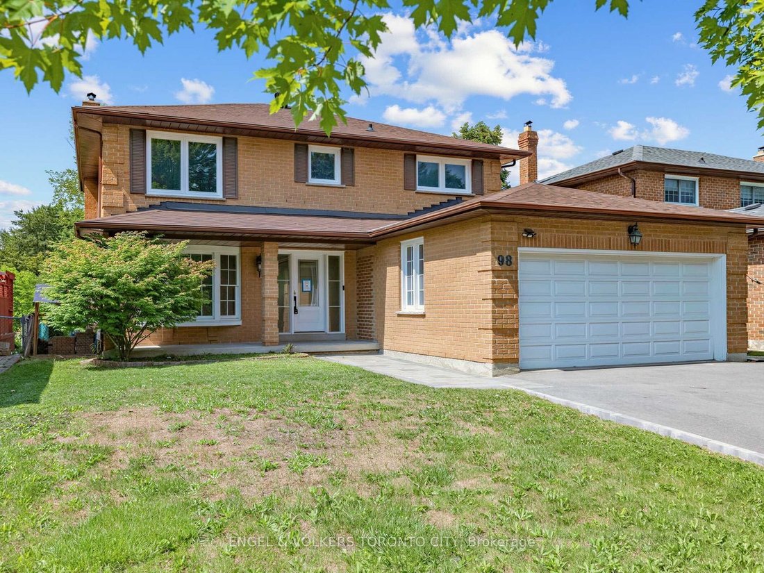House in Aurora, Ontario, Canada 2 - 18643113