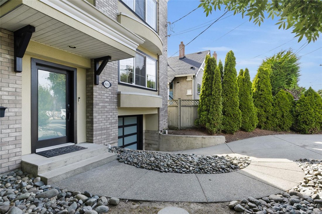 House in Victoria, British Columbia, Canada 3 - 18643513