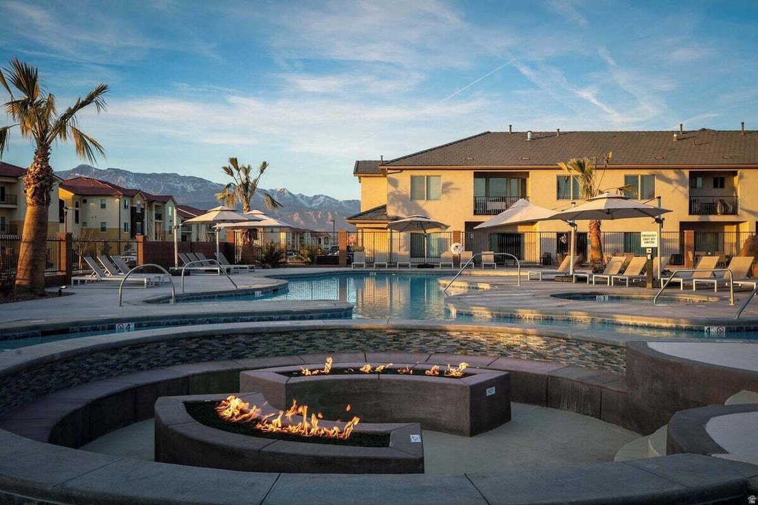 Townhouse in Hurricane, Utah, United States 2 - 18643581