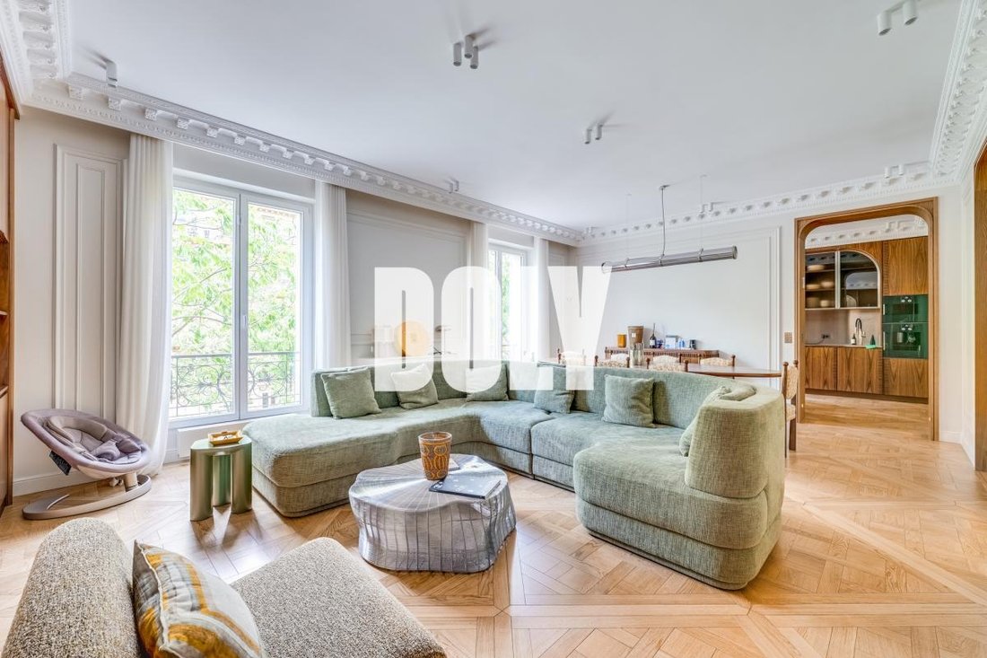 Apartment in Courcelles-Wagram, Paris 17e Arrondissement, Paris 2 - 18645679