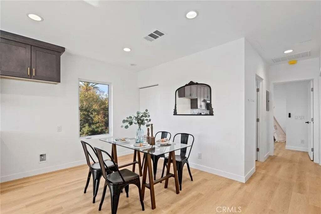 Condo in Los Angeles, California, United States 4 - 18229726