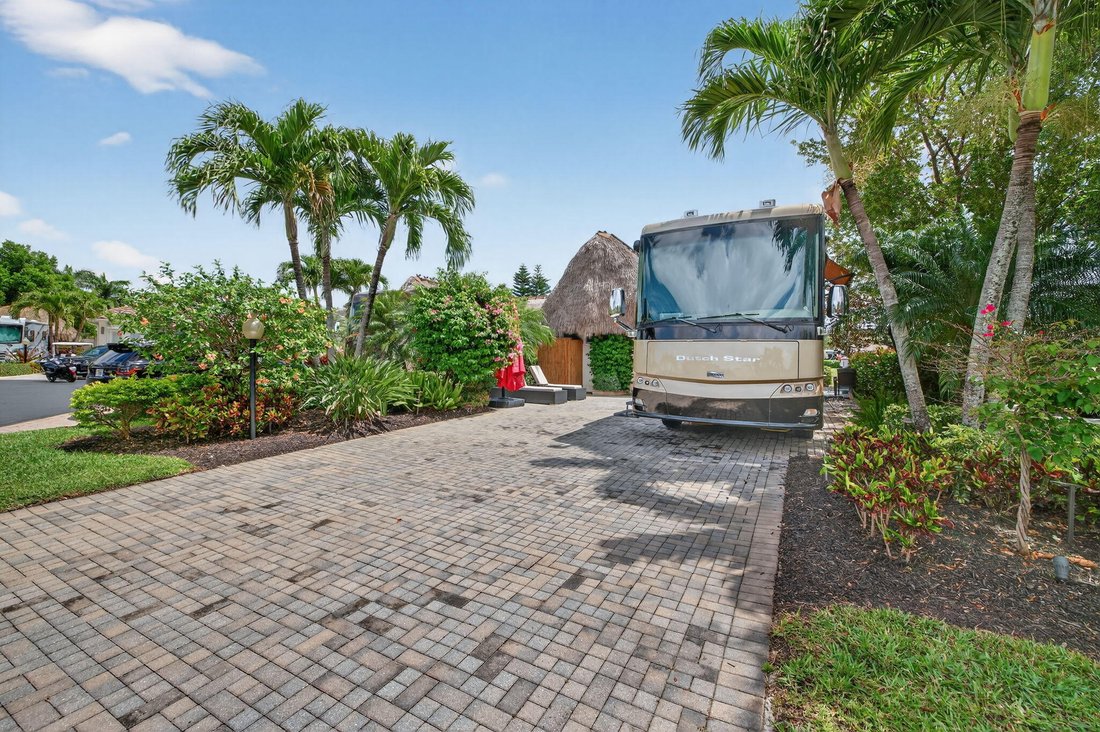 Condo in North Lauderdale, Florida, United States 4 - 18642693