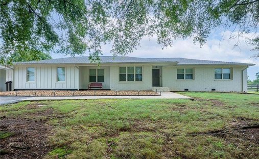 House in Calhoun, Georgia, United States 1