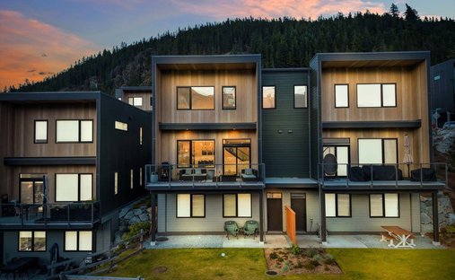 Condo in Squamish, British Columbia, Canada 1