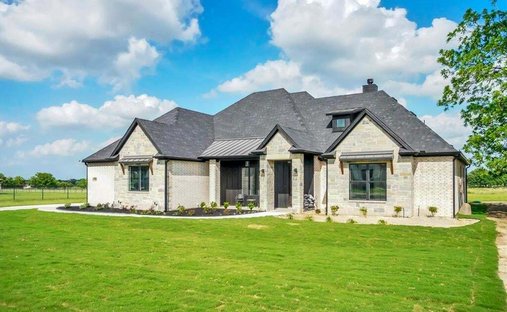 House in Springtown, Texas, United States 1