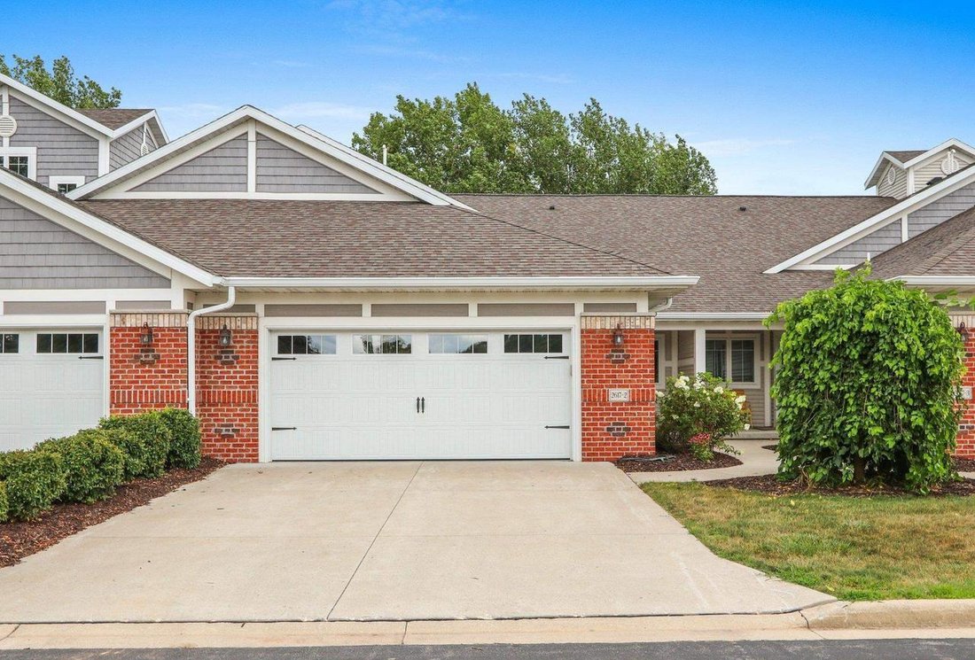 Condo in Ashwaubenon, Wisconsin, United States 1 - 18645621