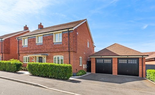 House in Aston Clinton, England 1