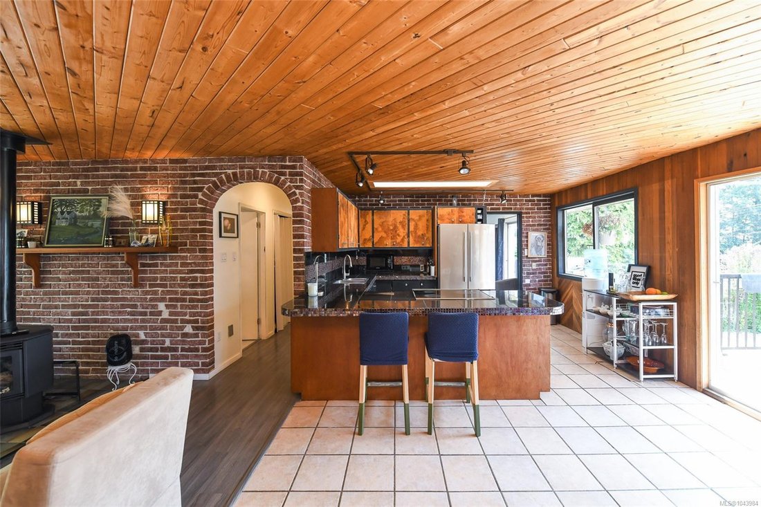 House in Comox, British Columbia, Canada 4 - 18643648