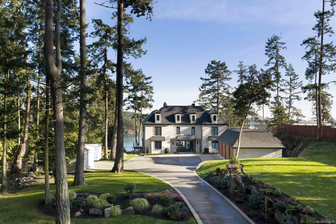 House in North Saanich, British Columbia, Canada 1 - 18643702