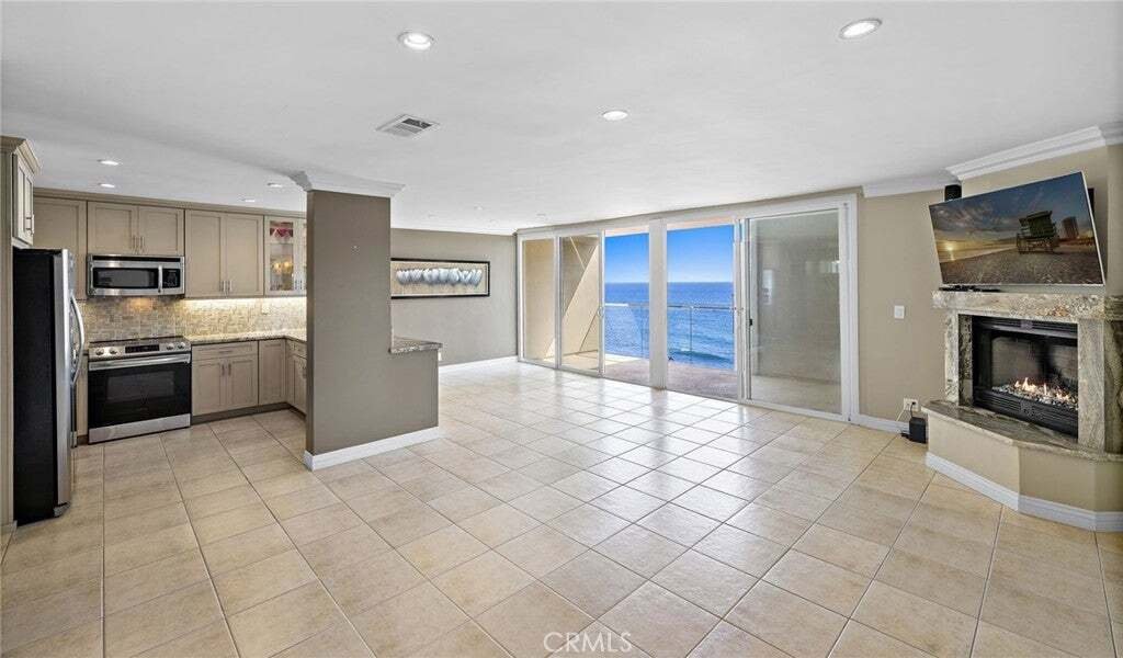 Condo in Laguna Beach, California, United States 5 - 18643292