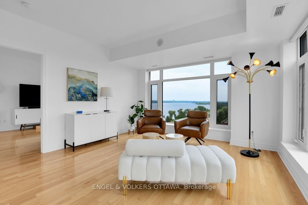 Condo in Ottawa, Ontario, Canada 3 - 18643774