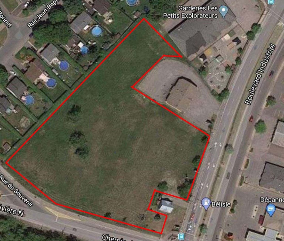Land in Saint-Eustache, Quebec, Canada 1 - 18647385