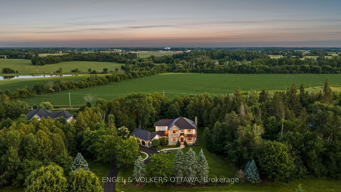 House in Ottawa, Ontario, Canada 3 - 18642603