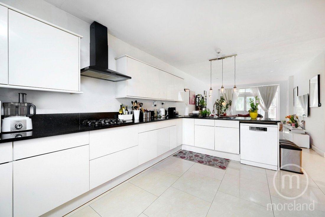 House in Childs Hill, Barnet, England 5 - 18645495