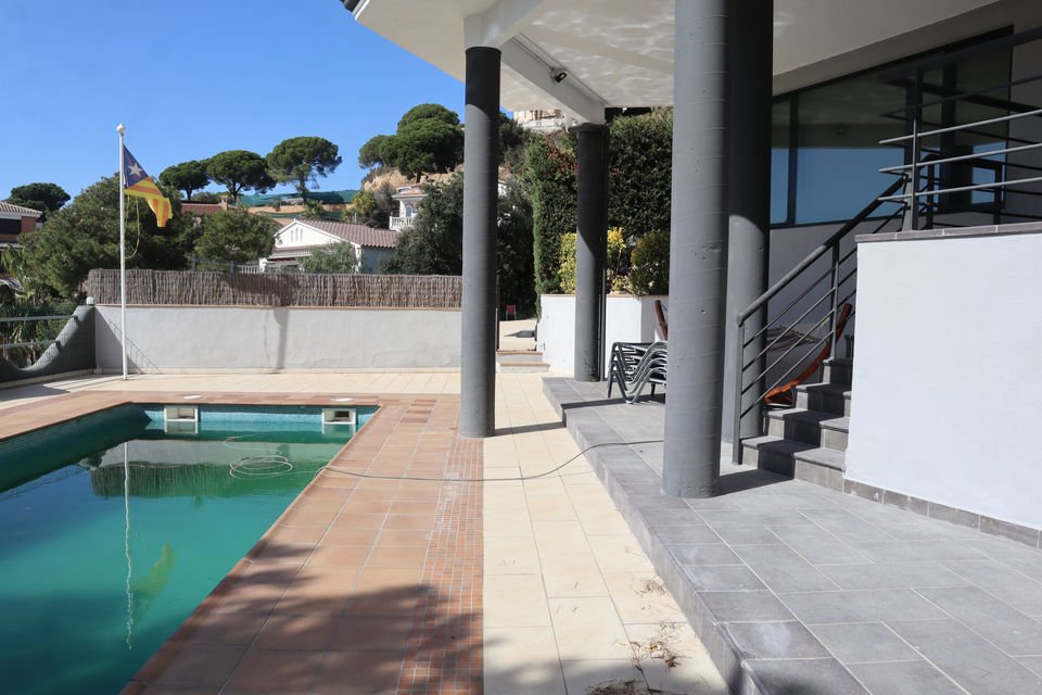 Villa in Canyelles, Catalonia, Spain 3 - 18351184