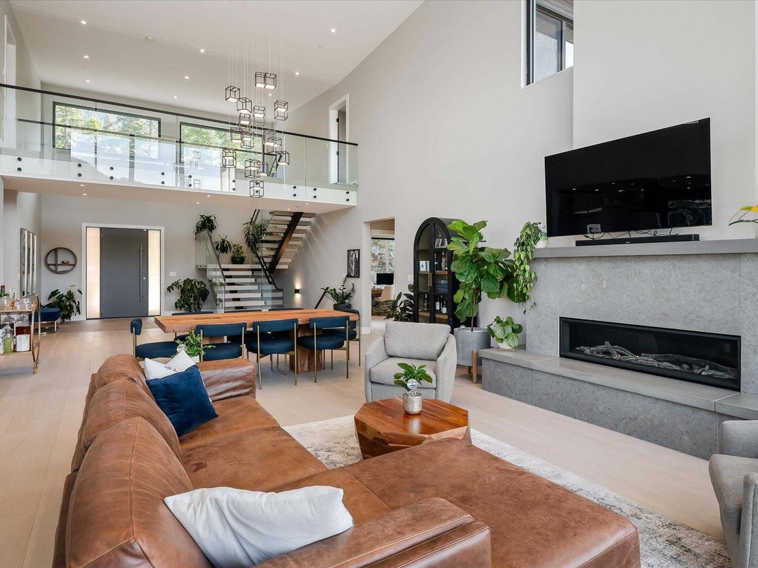 House in Whistler, British Columbia, Canada 4 - 18643070