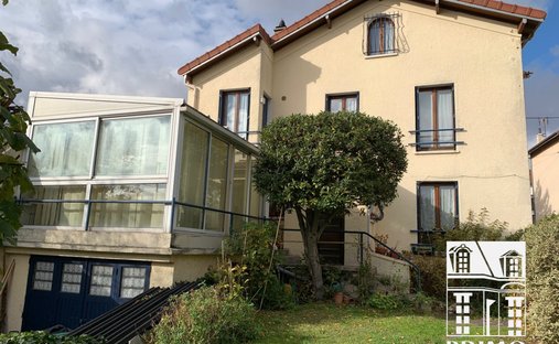 House in Houssières, Châtenay-Malabry, France 1