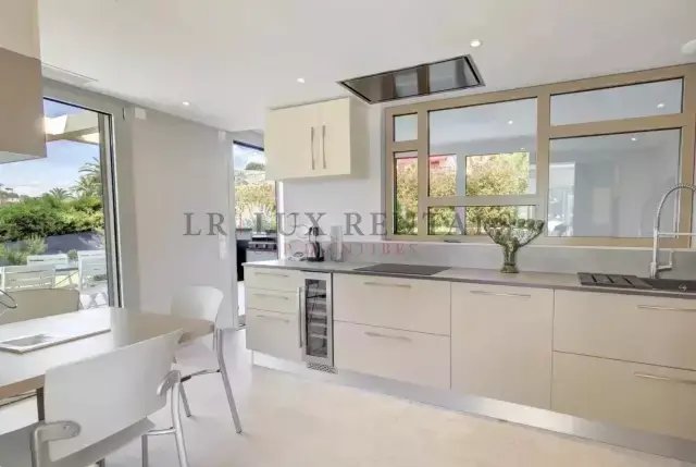 Villa in Fontmerle, Antibes, France 3 - 17010403