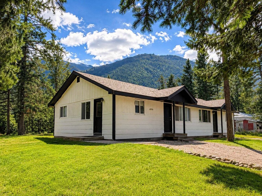 House in Hungry Horse, Montana, United States 1 - 18643000