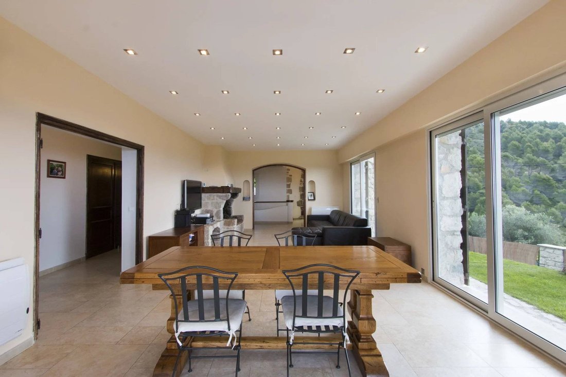 Villa in Tourrette-Levens, Provence-Alpes-Côte d'Azur, France 5 - 15663876