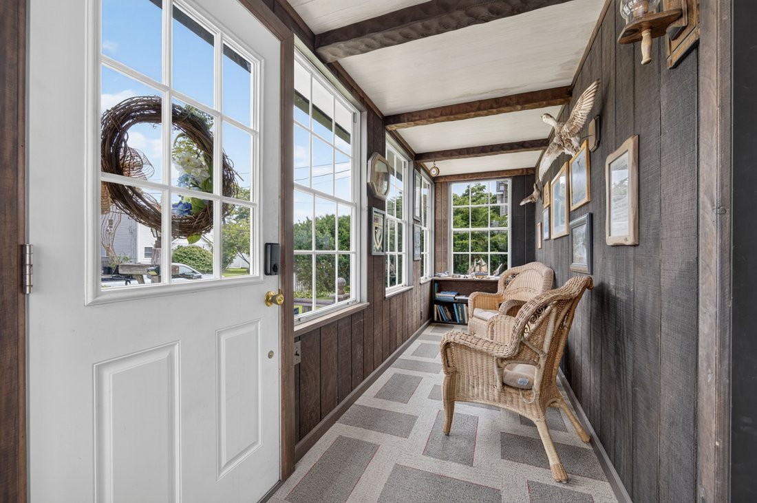 House in Islip, New York, United States 4 - 18539104