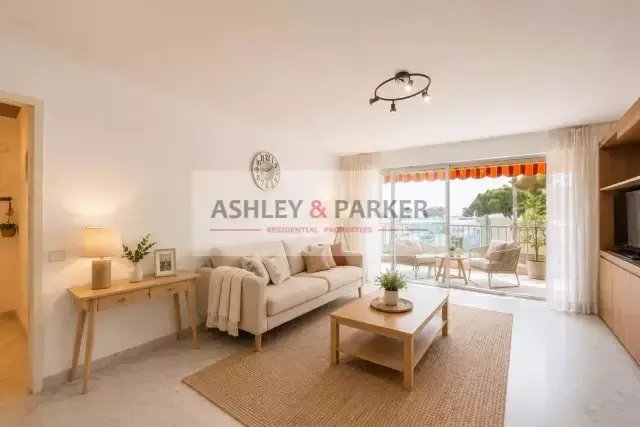 Apartamento en Saint-Laurent-du-Var, Provenza-Alpes-Costa Azul, Francia 1 - 18298284