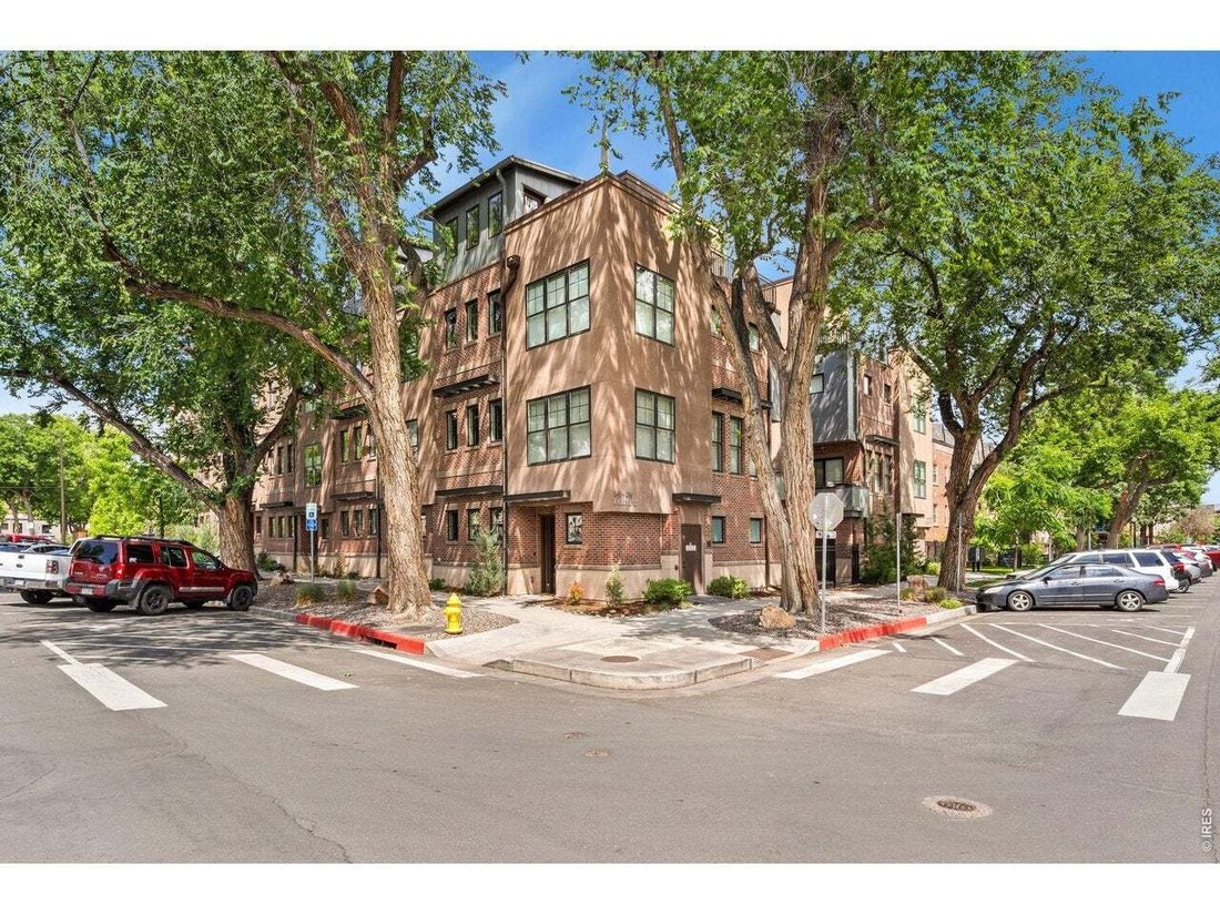 Townhouse in Fort Collins, Colorado, United States 1 - 18646027