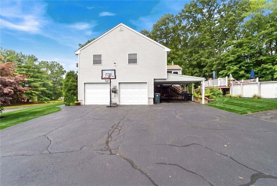 House in Woonsocket, Rhode Island, United States 5 - 18647378