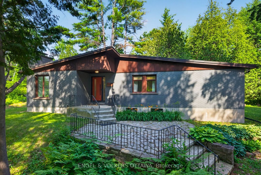 House in Ottawa, Ontario, Canada 5 - 18644143