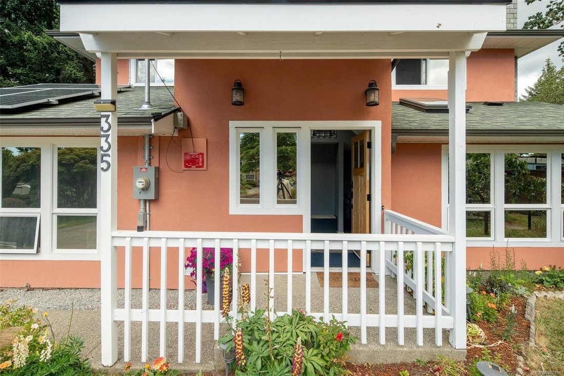 House in View Royal, British Columbia, Canada 3 - 18643411