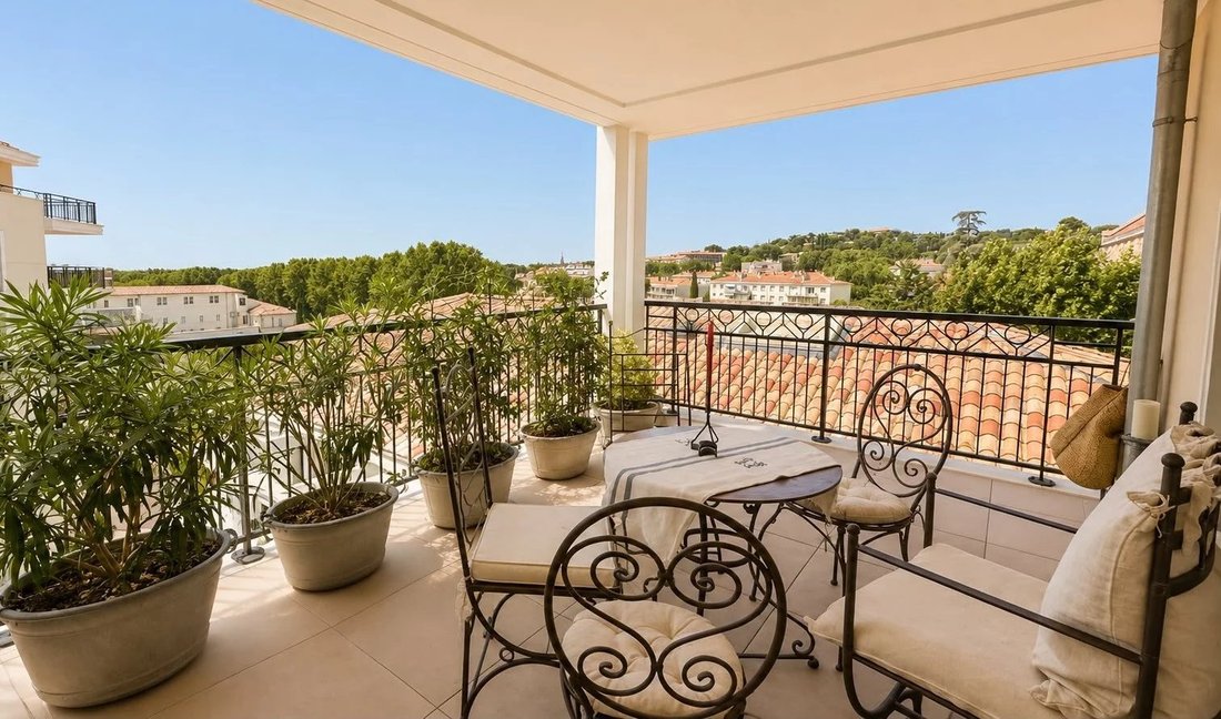 Apartment in Est-Repentance-Les Trois Bons Dieux, Aix-en-Provence, France 2 - 18647532