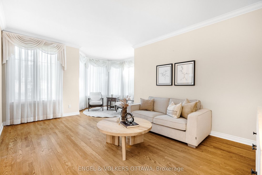 House in Ottawa, Ontario, Canada 5 - 18643583