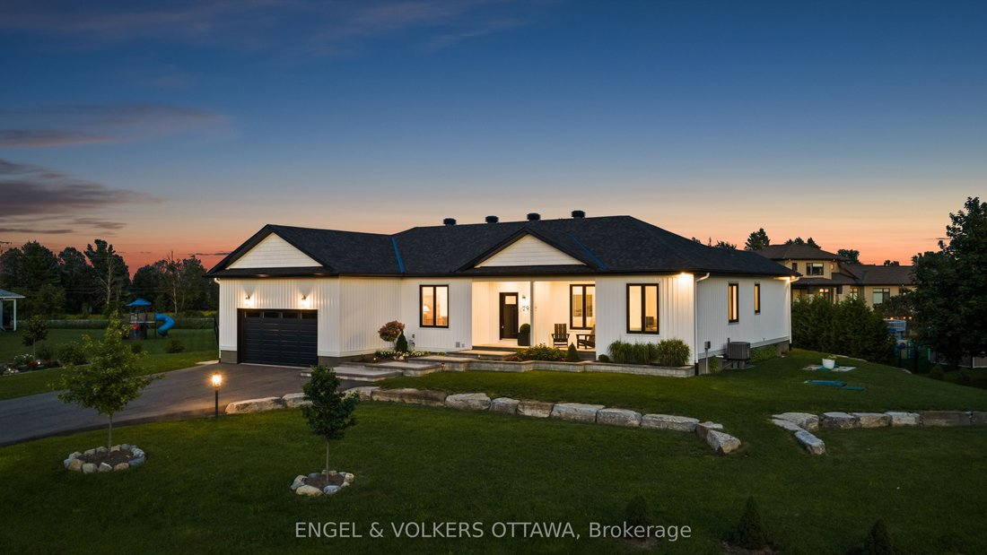 House in Ottawa, Ontario, Canada 1 - 18643657