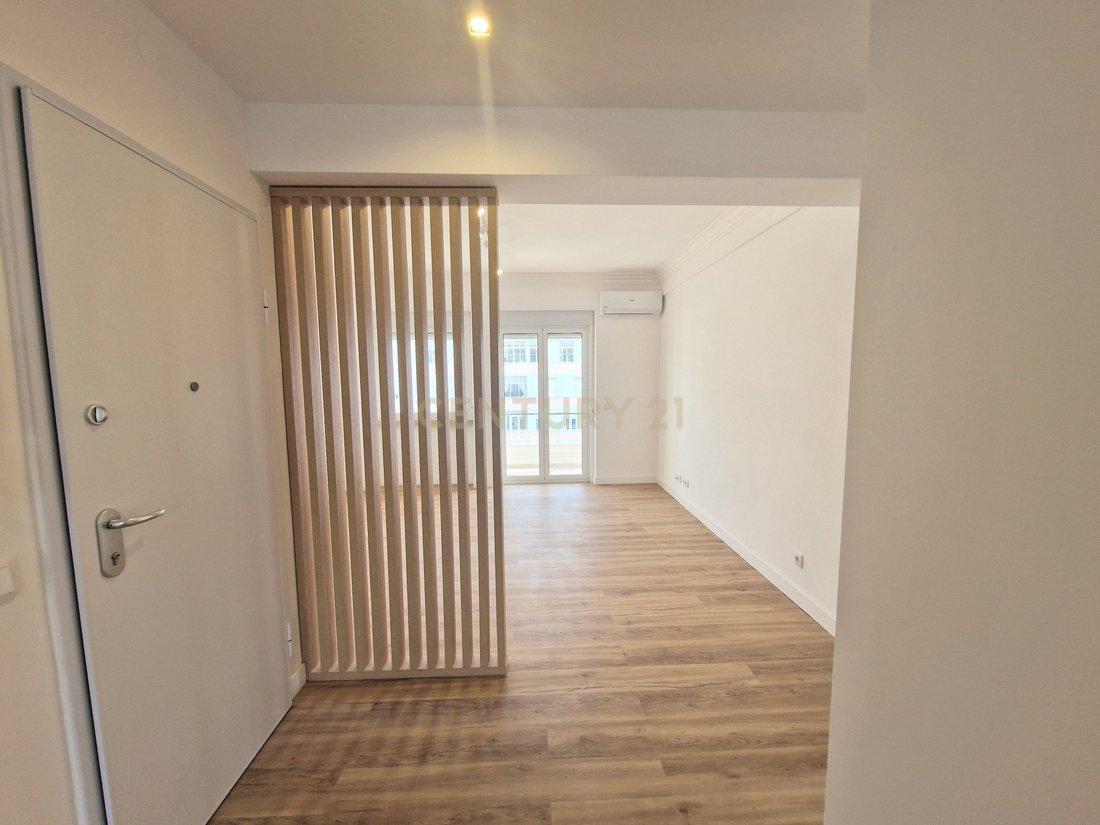 Apartment in Carcavelos e Parede, Lisbon, Portugal 3 - 17361559