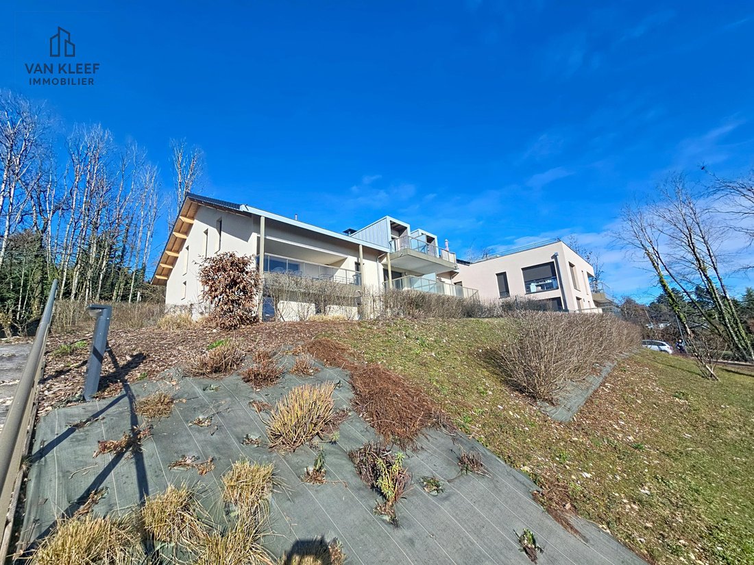 Apartment in Divonne-les-Bains, Auvergne-Rhône-Alpes, France 2 - 18647235