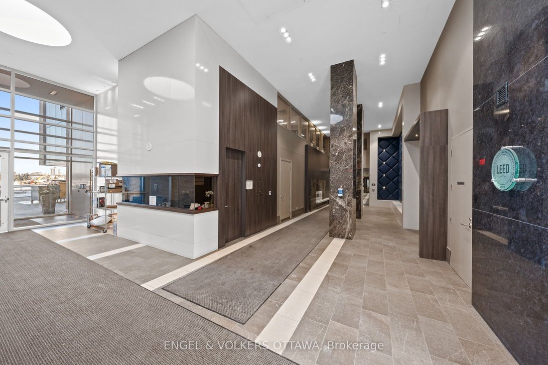 House in Ottawa, Ontario, Canada 4 - 18643618