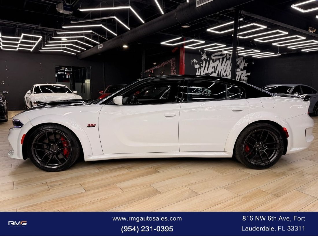 Sedan in Fort Lauderdale, FL, United States 5 - 18648127