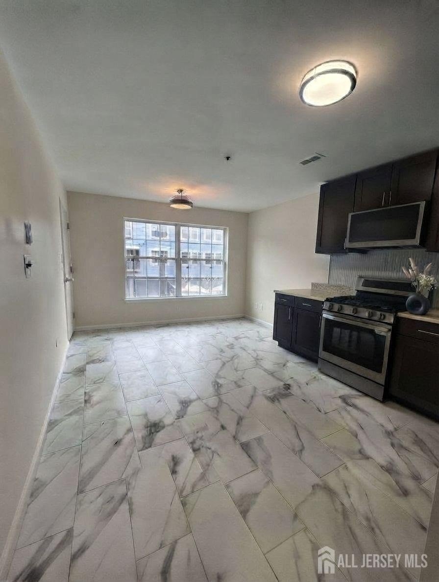 Condo in Metuchen, New Jersey, United States 5 - 18644988