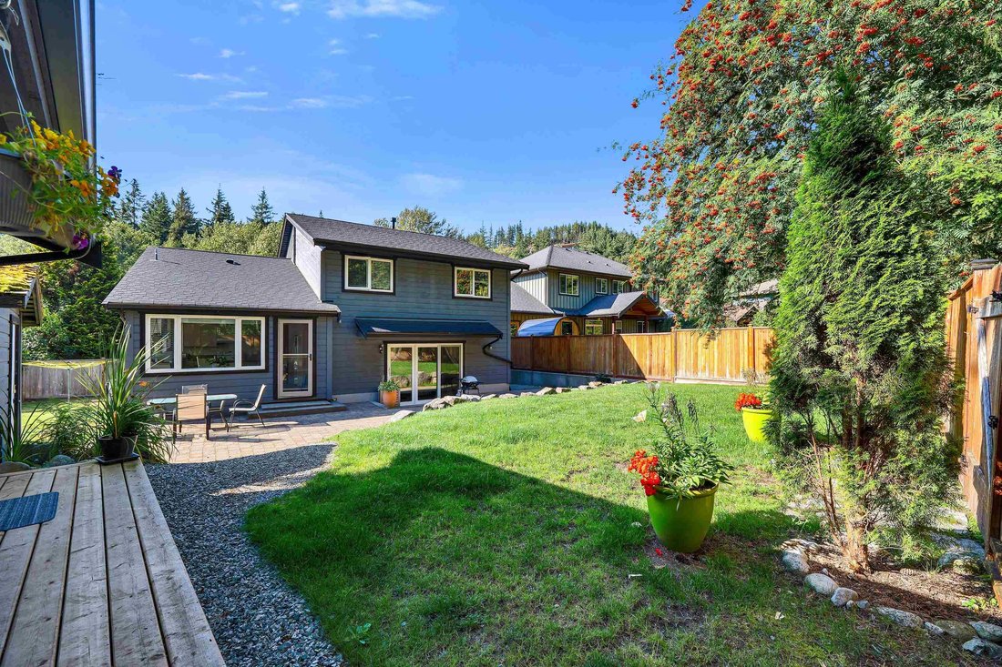 House in Squamish, British Columbia, Canada 2 - 18642773
