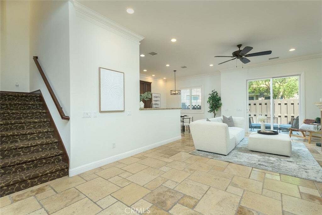 Townhouse in Los Angeles, California, United States 3 - 18643368