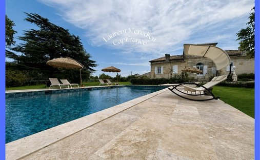 House in Lagrave-Le Bourg, Ambares-et-Lagrave, France 1