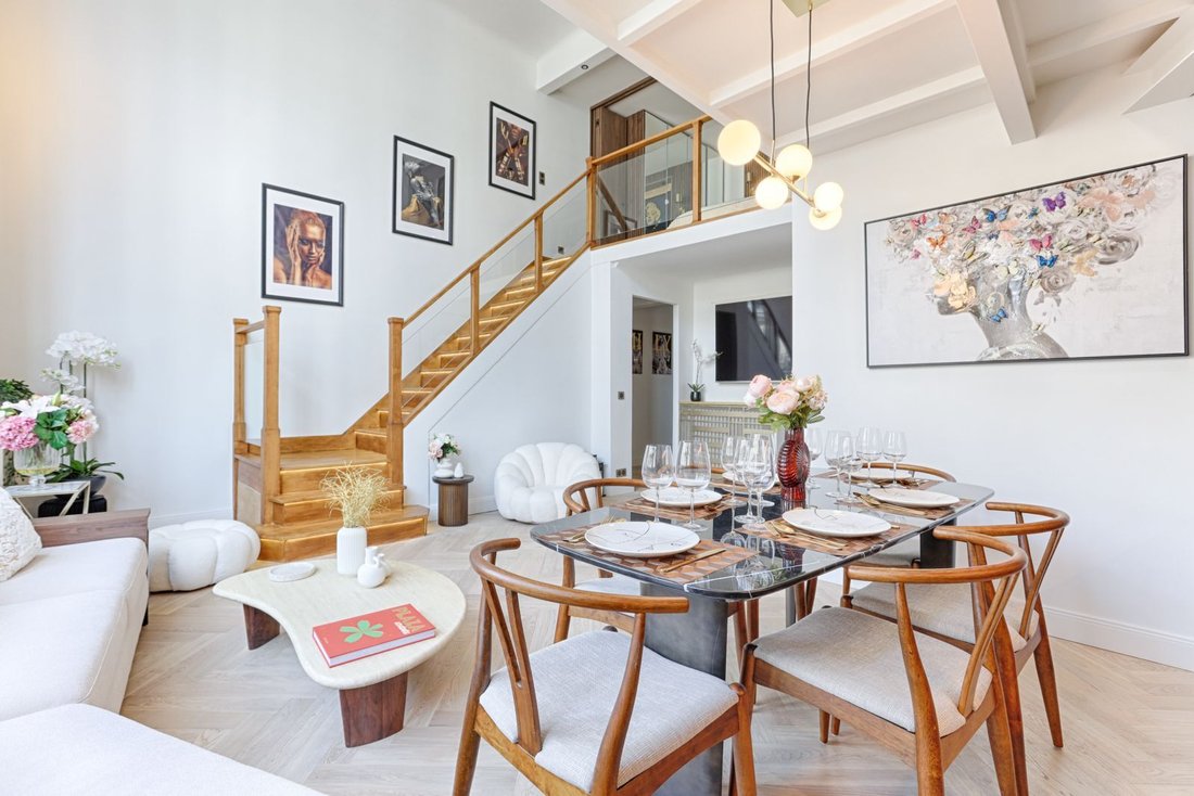 Apartment in Saint Philippe du Roule, Paris 8e Arrondissement, Paris 1 - 18646283