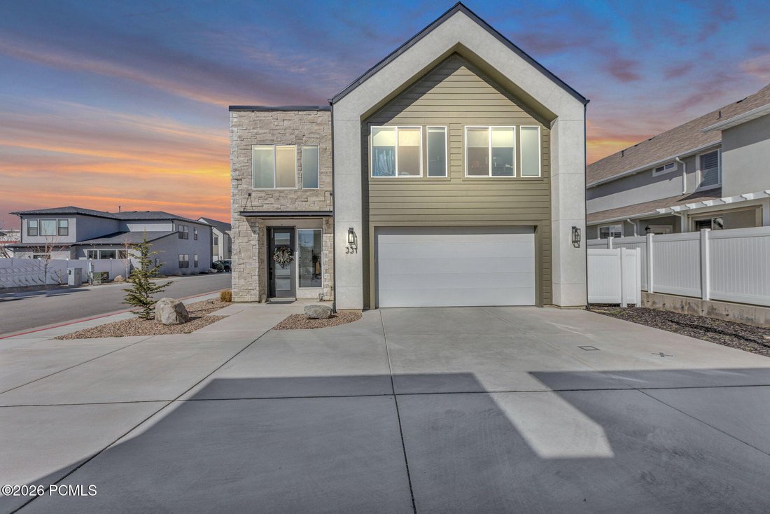 House in Centerville, Utah, United States 1 - 18643813