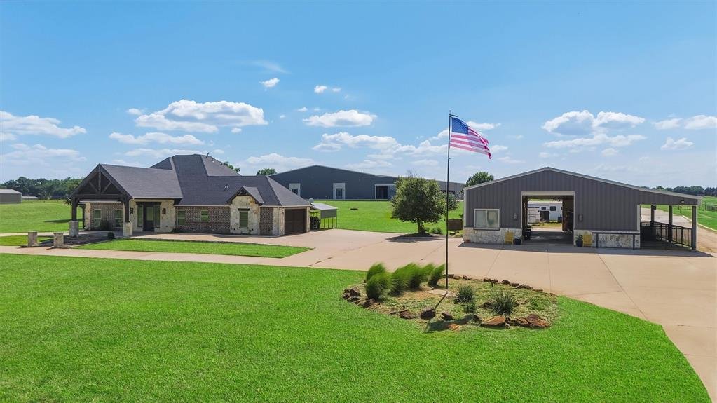 Farm Ranch in Pilot Point, Texas, United States 1 - 18642636