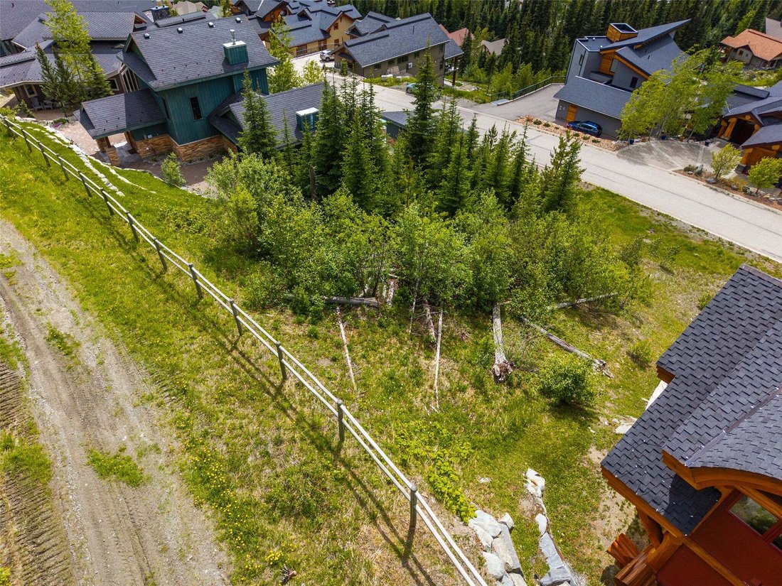 Land in Sun Peaks, British Columbia, Canada 3 - 18642768