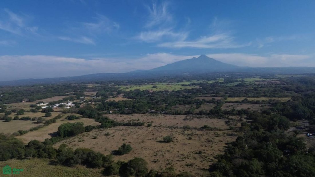 Land in El Chanal, Colima, Mexico 1 - 17811085