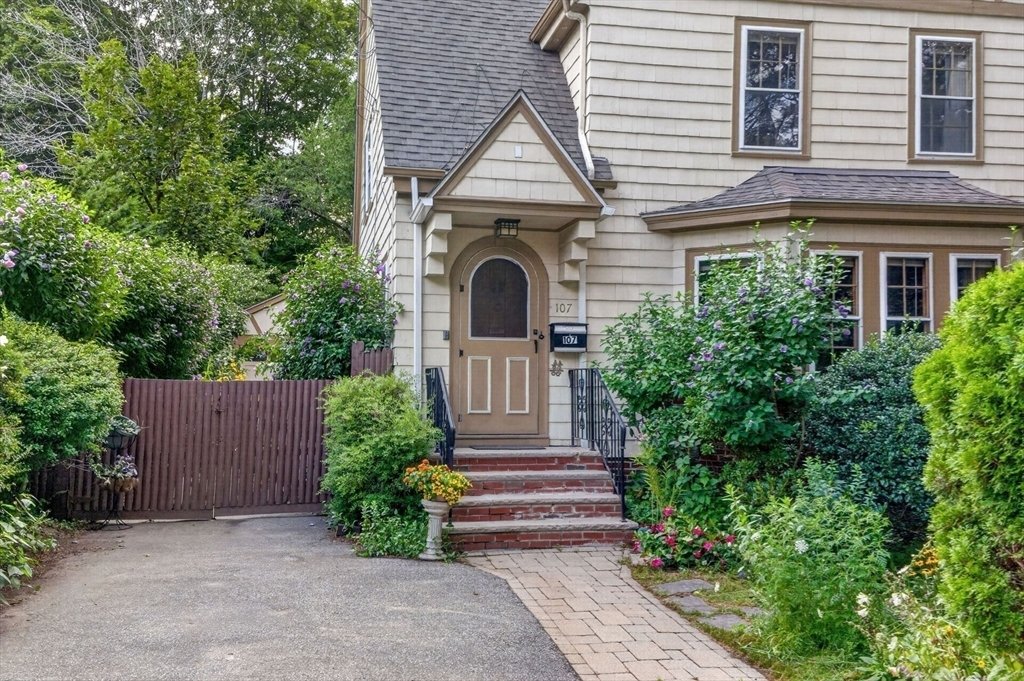 House in Arlington, Massachusetts, United States 4 - 18642205