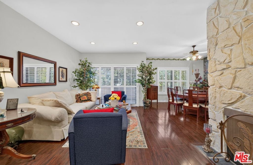 Condo in Los Angeles, California, United States 3 - 18643033