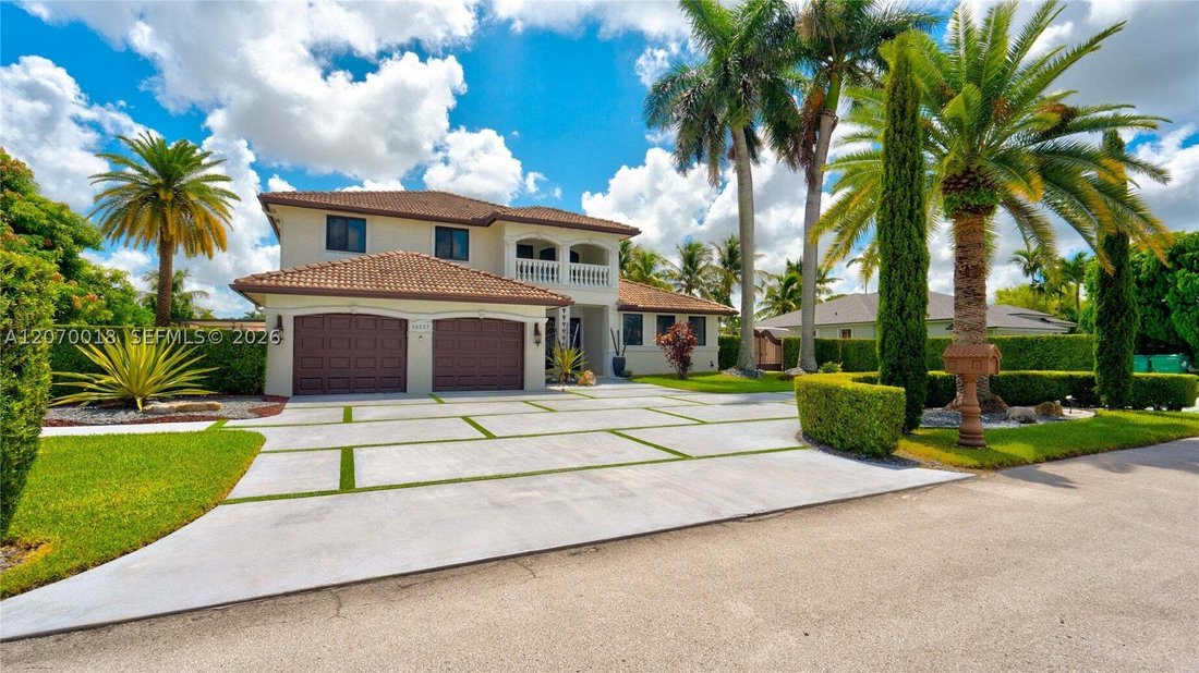 House in Miami, Florida, United States 2 - 18646090