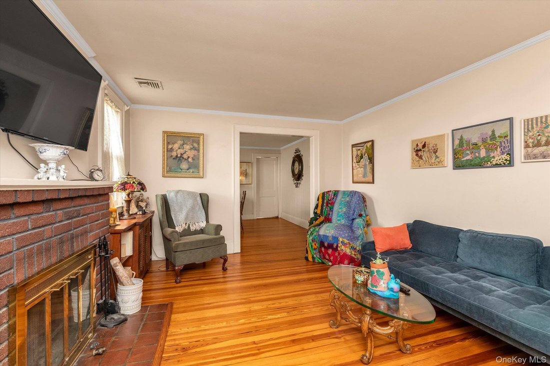 House in Rockville Centre, New York, United States 4 - 18646958